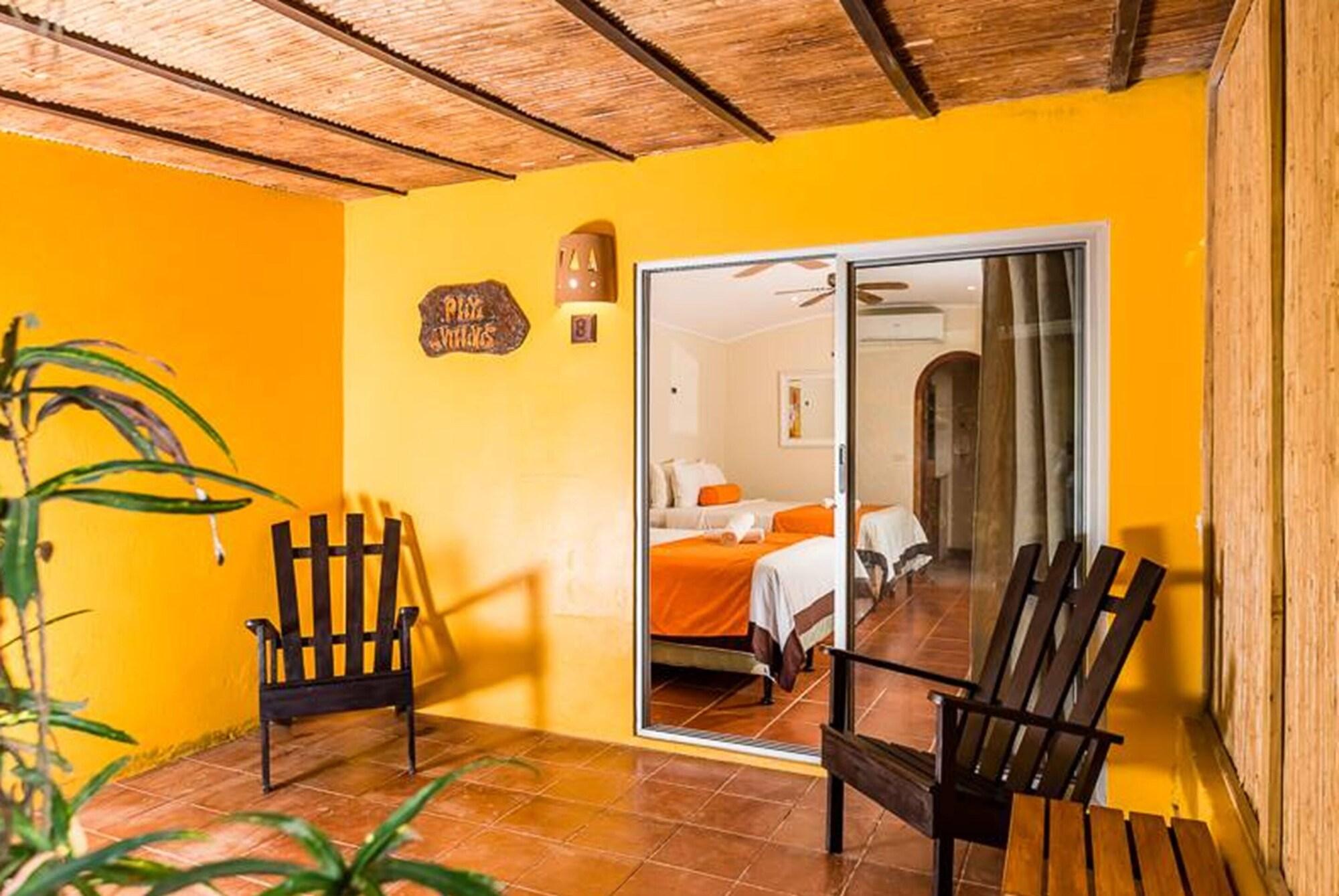 Hotel Pasatiempo Tamarindo Dış mekan fotoğraf