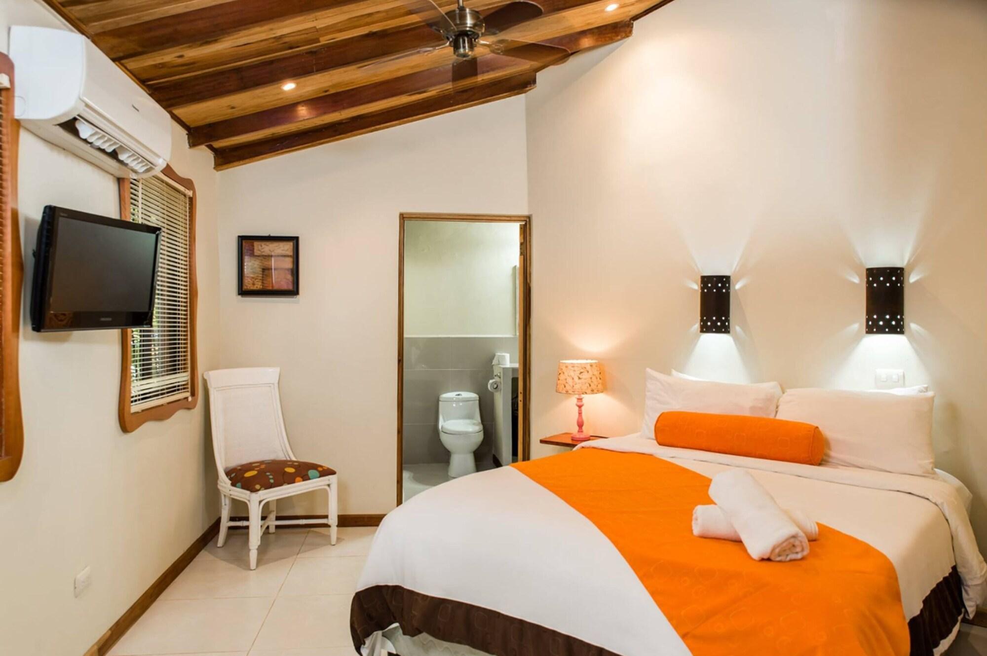 Hotel Pasatiempo Tamarindo Dış mekan fotoğraf