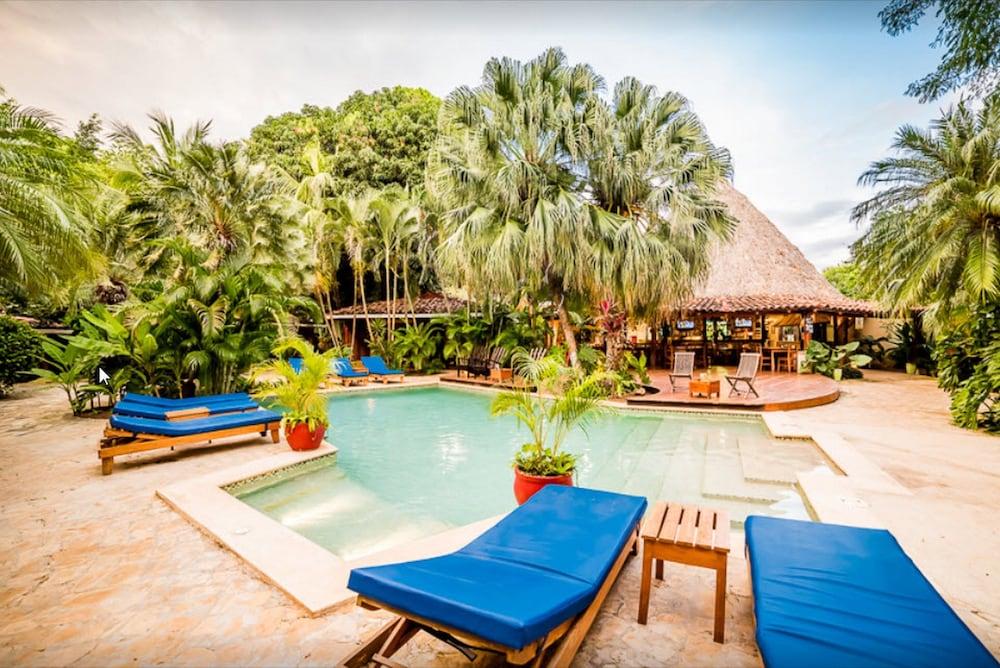 Hotel Pasatiempo Tamarindo Dış mekan fotoğraf