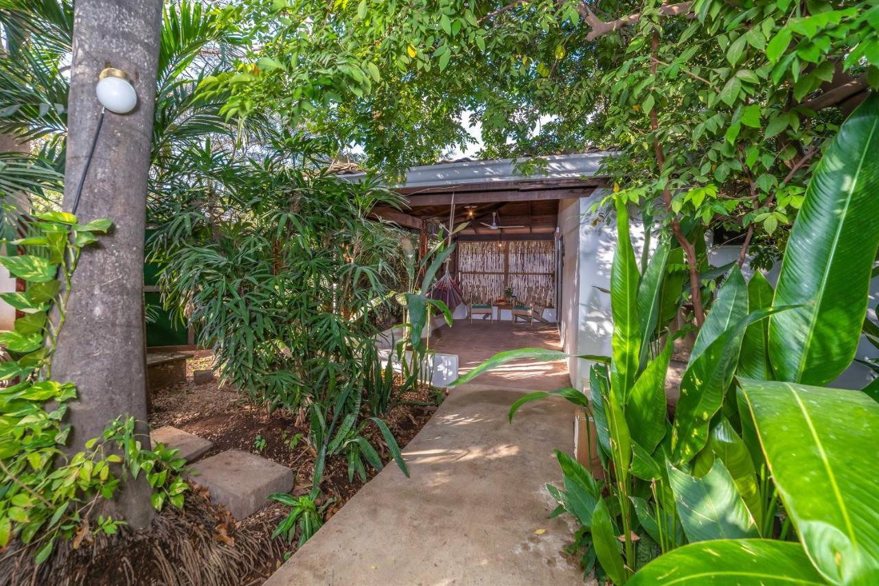 Hotel Pasatiempo Tamarindo Dış mekan fotoğraf